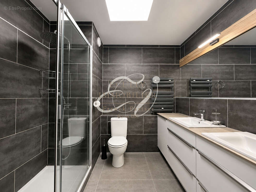 Appartement à NEUVILLE-SUR-SAONE