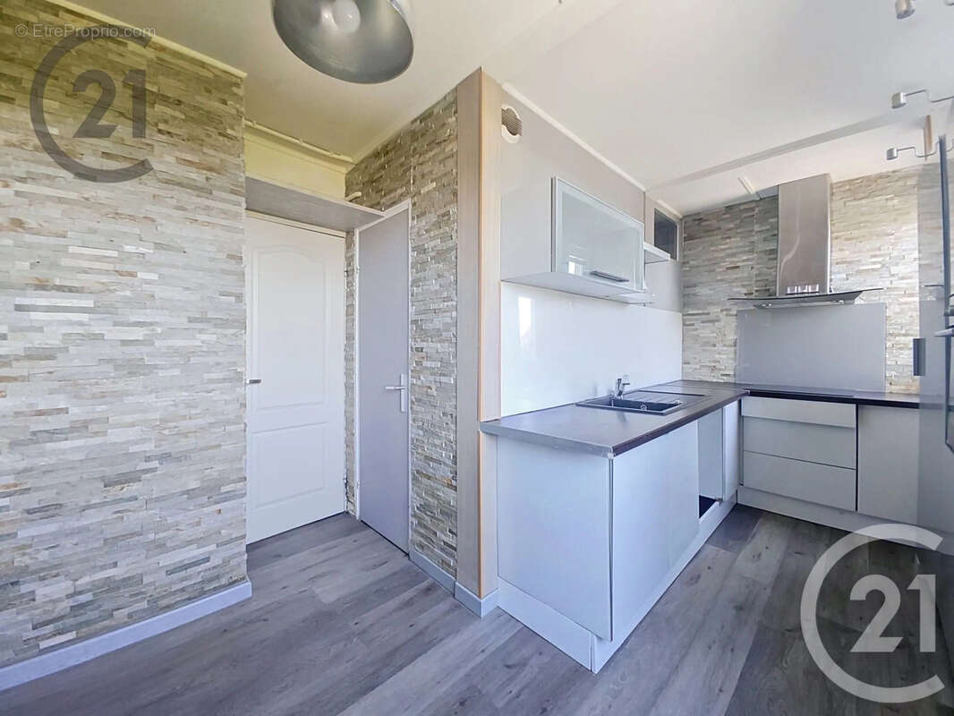 Appartement 71 m² à Reims  - photo 6