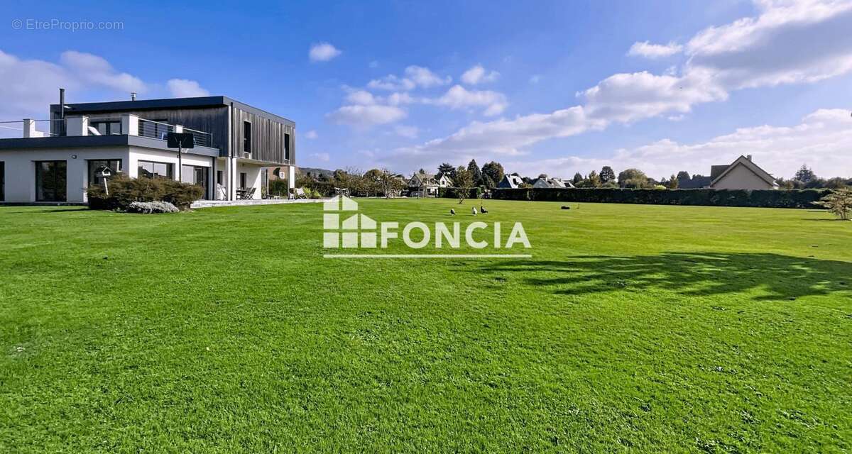 Maison à PONT-L&#039;EVEQUE