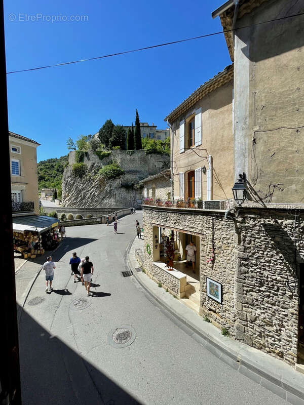 Hyper centre vaison - immeuble avec appartement et commerce - photo 5