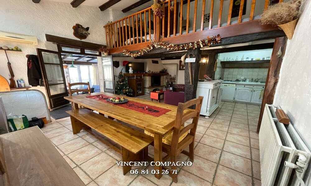 Maison à ESPARRON-DE-VERDON