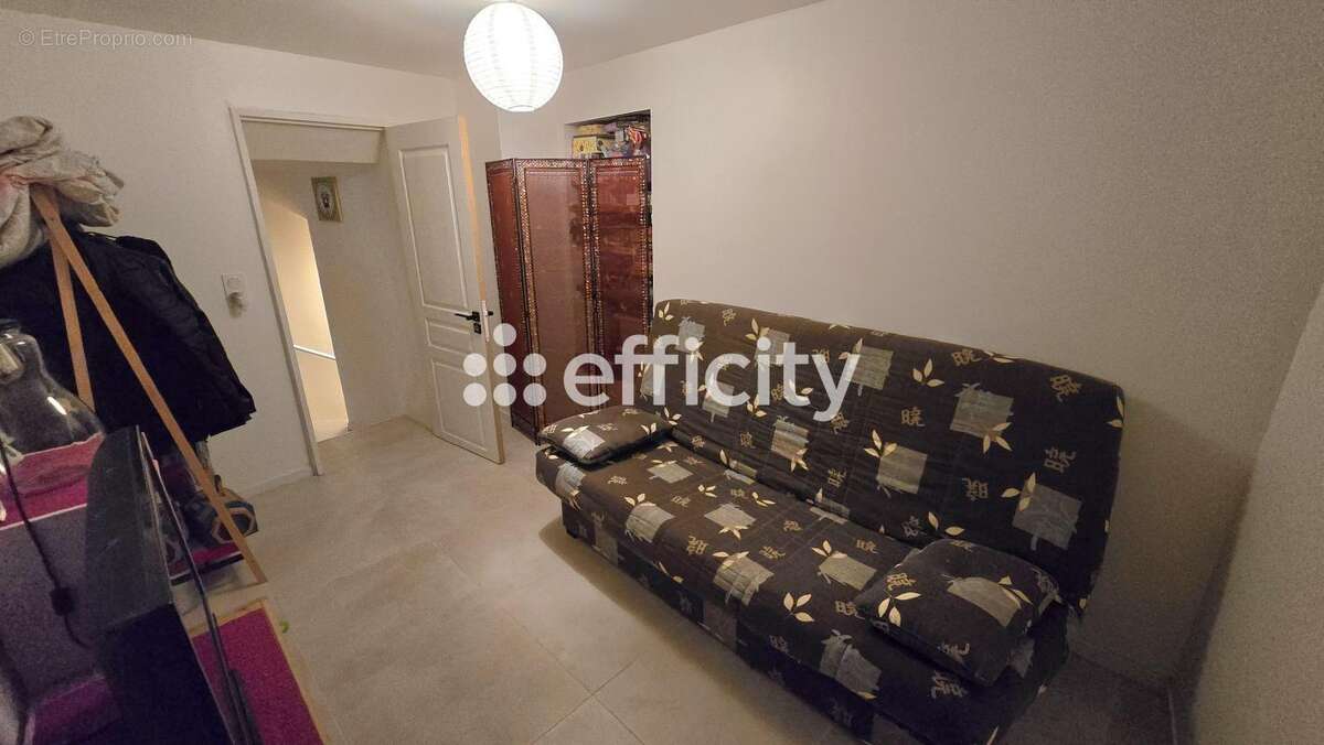 Appartement à NISSAN-LEZ-ENSERUNE