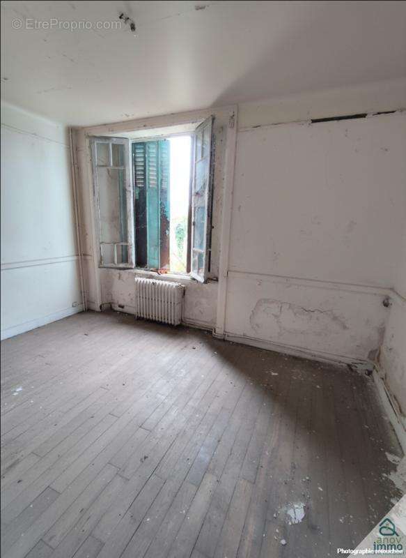 Maison à SAINT-JUNIEN