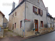 Maison à AINAY-LE-CHATEAU