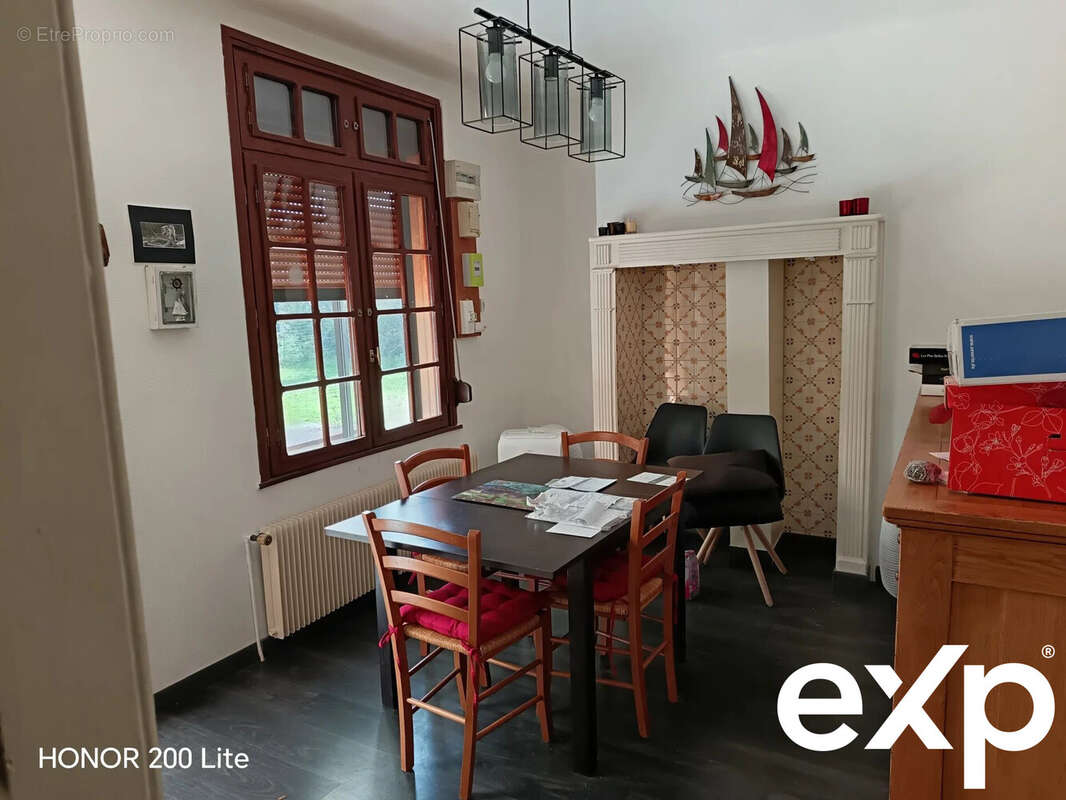 Maison à FEUQUIERES-EN-VIMEU