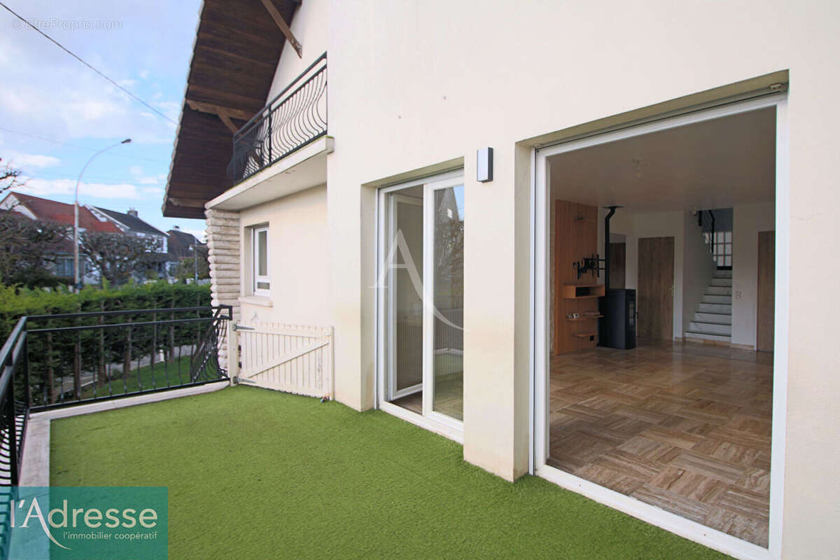 Maison à SAVIGNY-SUR-ORGE