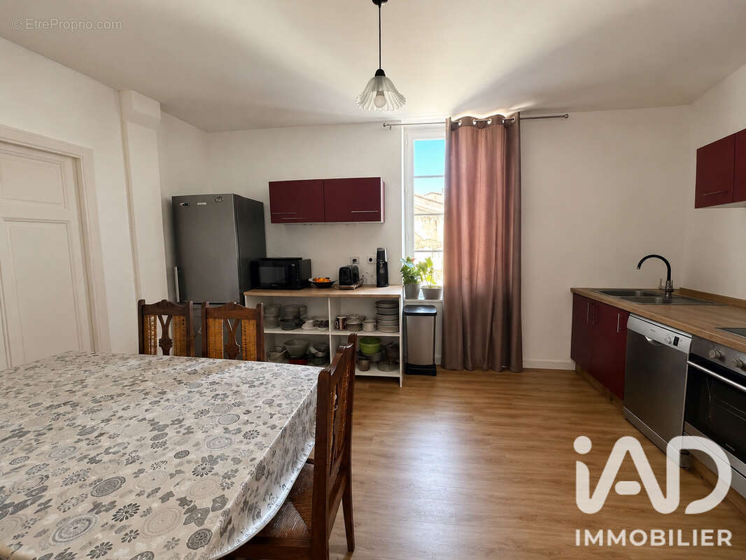 Appartement 300 m² à Laparade  - photo 3