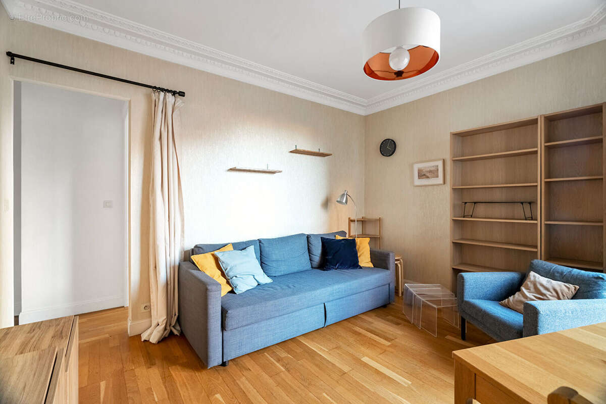 Appartement à PARIS-17E