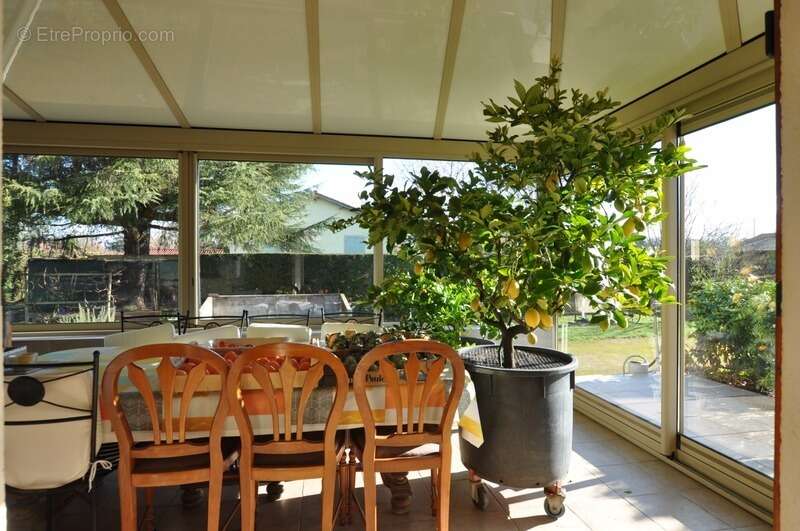 Maison à LAPEYROUSE-MORNAY