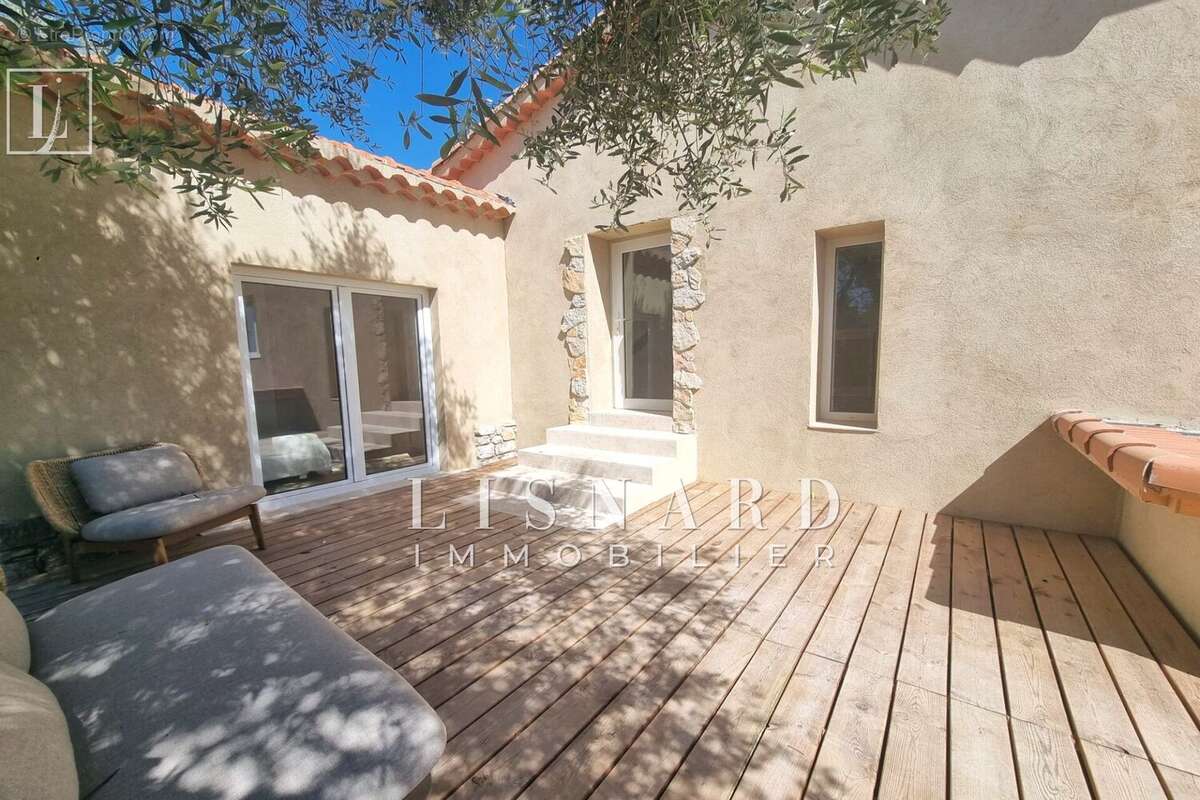 Maison à VALLAURIS