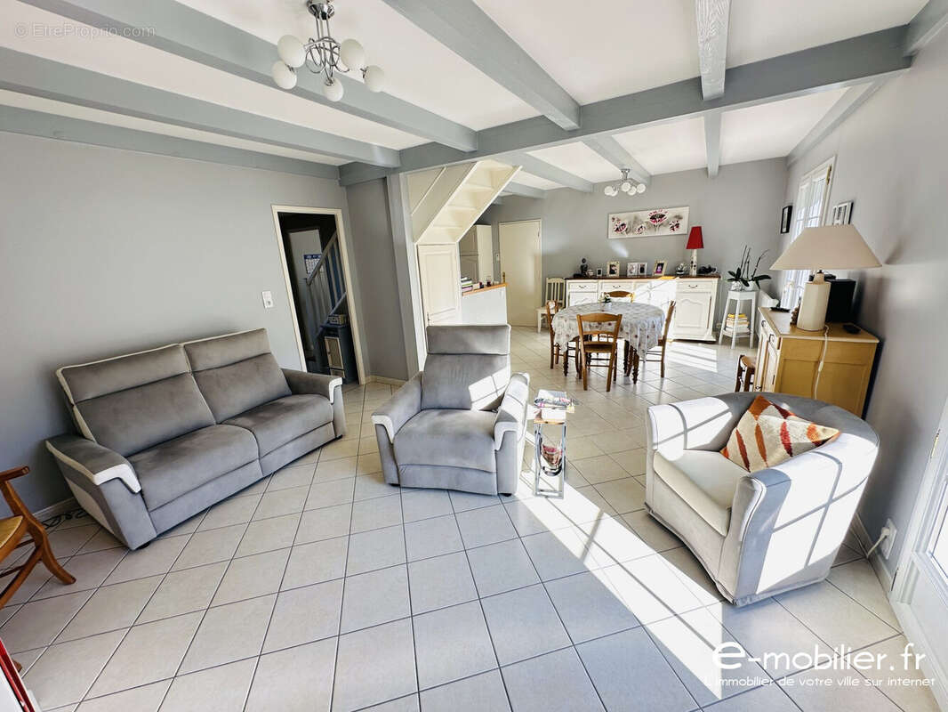 Maison à CHAUFFAILLES