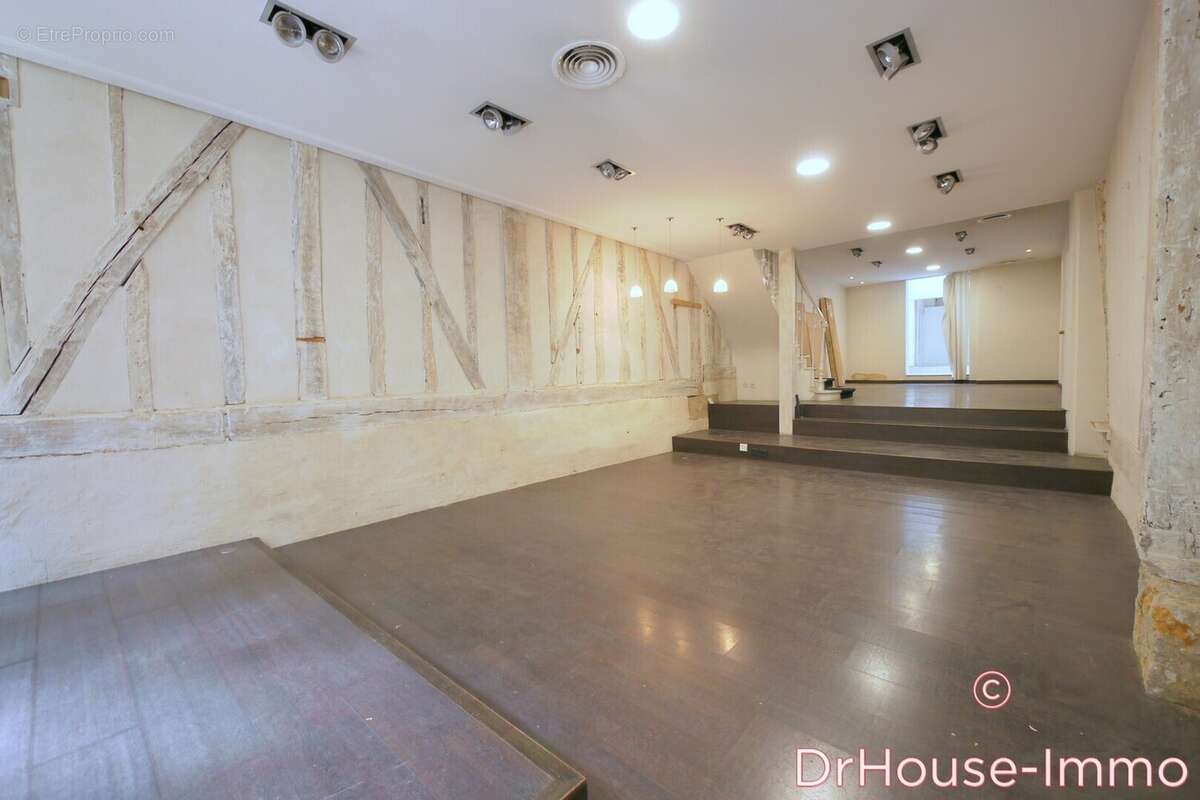 Appartement 200 m² à Troyes  - photo 27