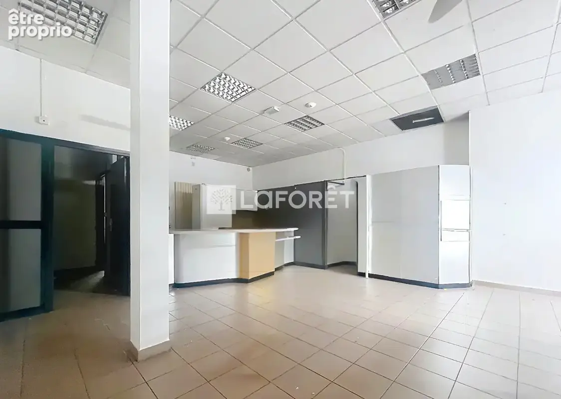 Calais - immeuble de rapport 236 m² - local commercial + appartement - comble - cave - jardin - photo 5