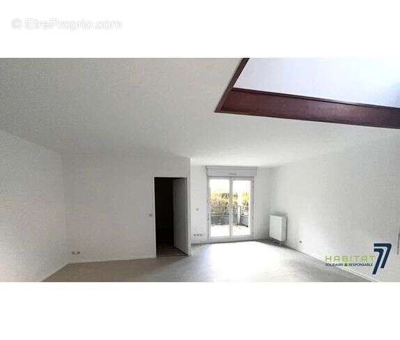 Appartement 110 m² à Magny-Le-Hongre  - photo 2