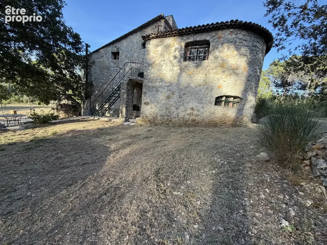 Callas – propriété en pierre sur 3,2 hectares – calme absolu - photo 36