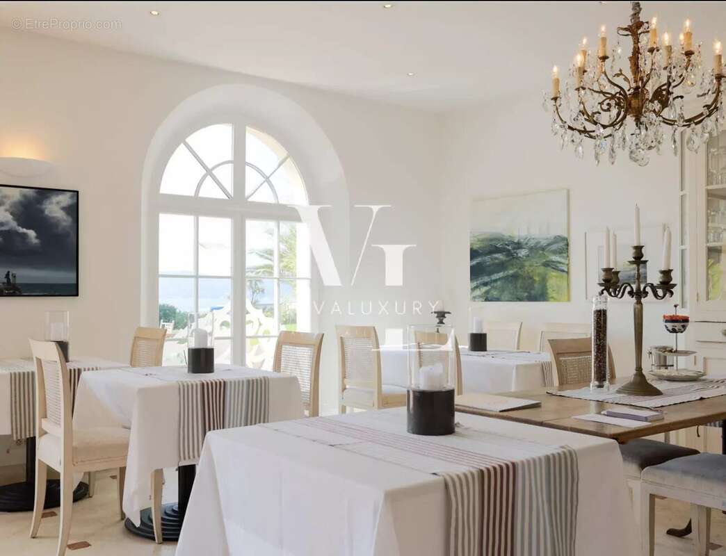 Maison 614 m² à Grimaud  - photo 26