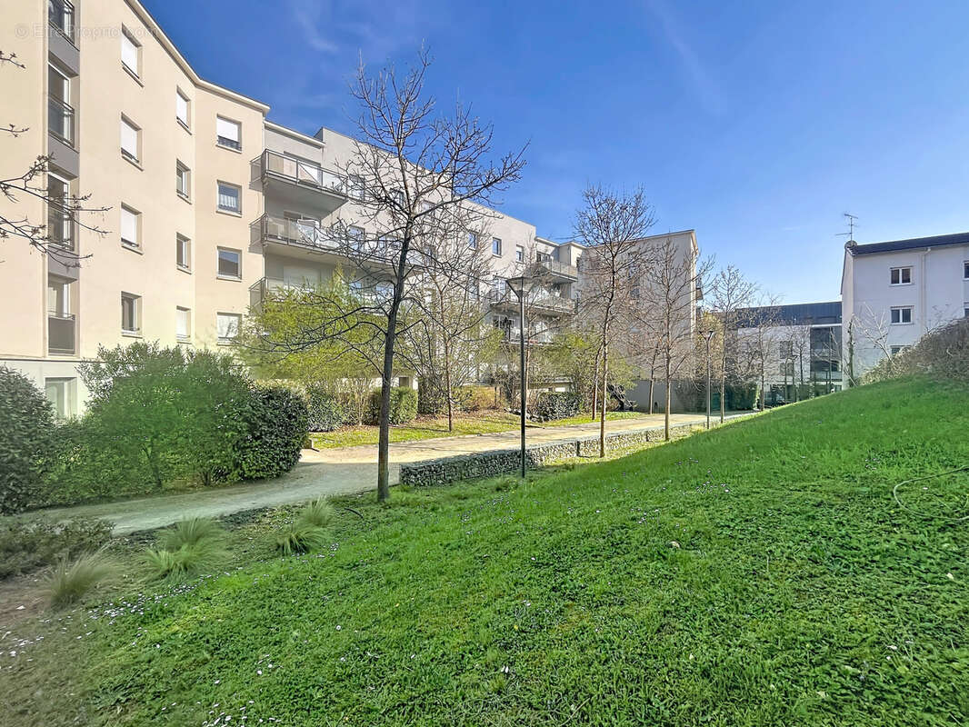 Appartement à TASSIN-LA-DEMI-LUNE