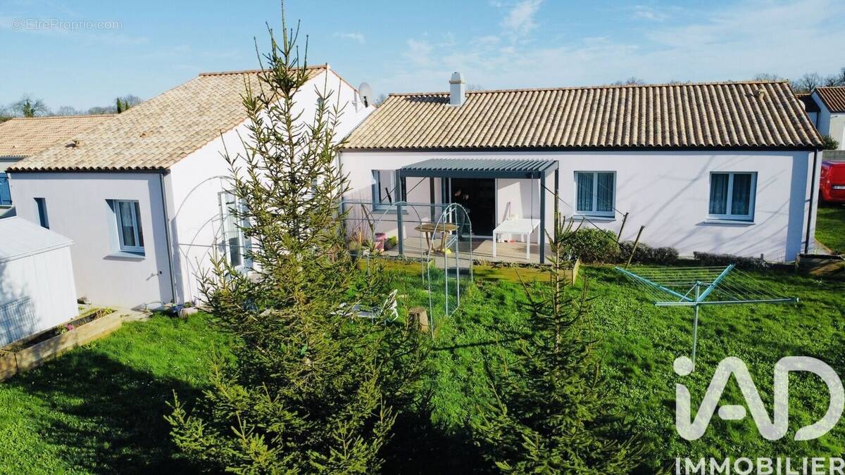 Photo 1 - Maison à LE CHAMP-SAINT-PERE