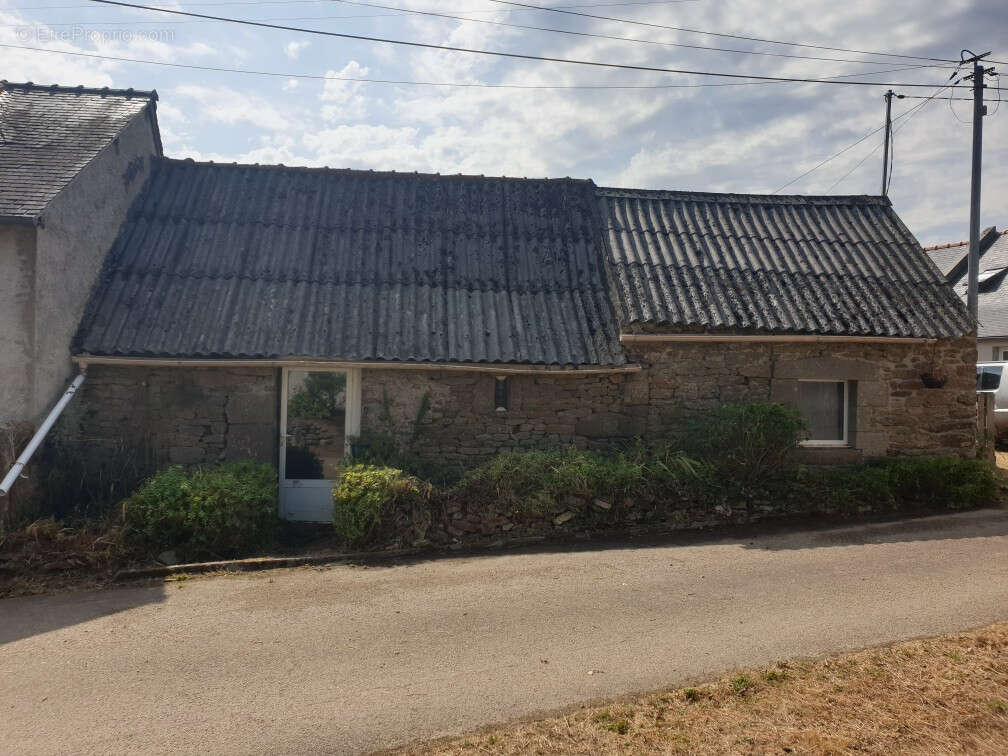 Brennilis  maison en pierres 32 m² - photo 3
