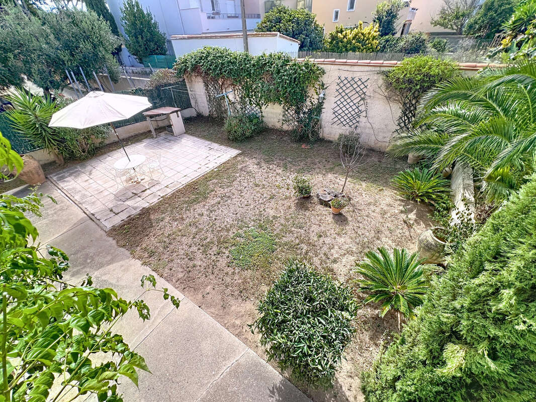 Secteur residentiel - villa 3  faces 170 m2 hbts  sur 441 m2 de terrain  - - photo 4