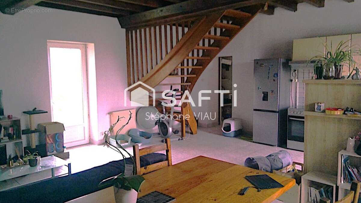 Photo 2 - Maison à SAINT-PIERRE-DES-ECHAUBROGNES