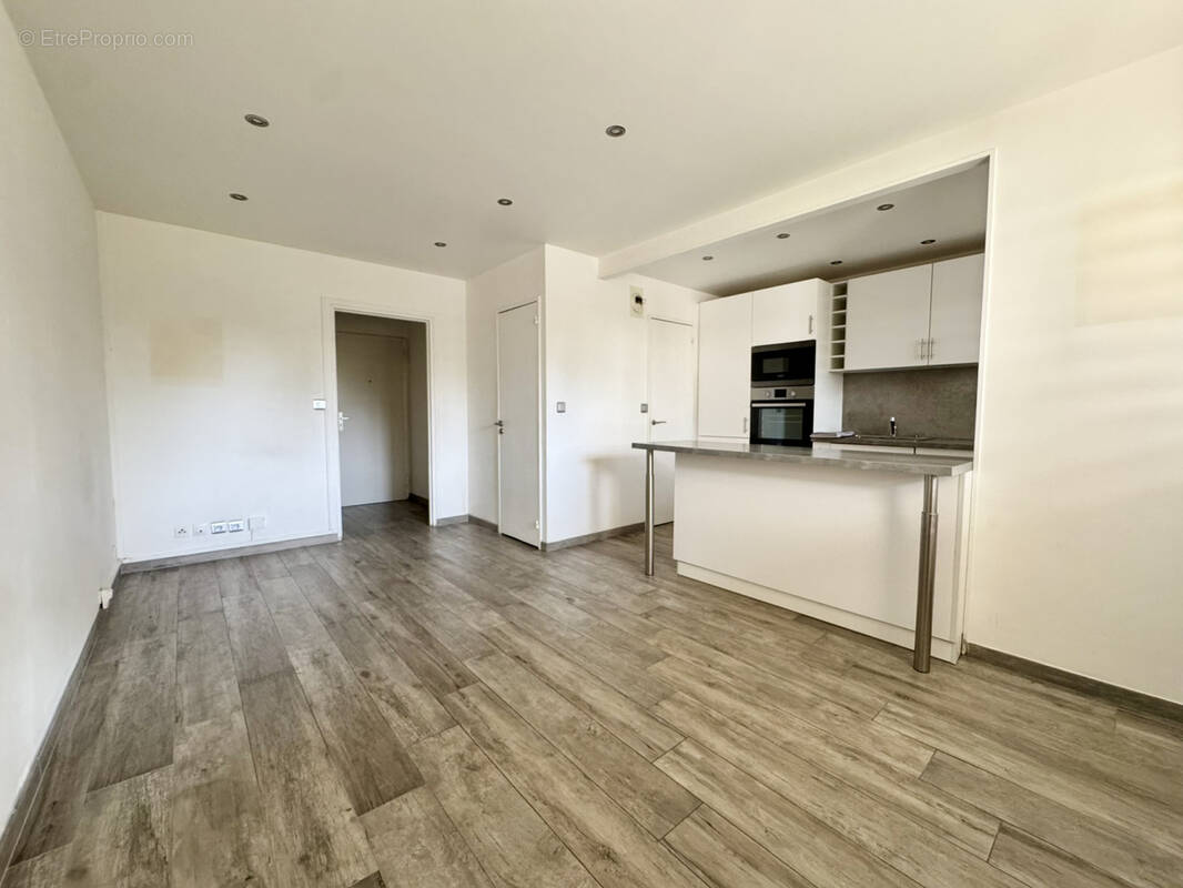 Appartement à LOUVRES