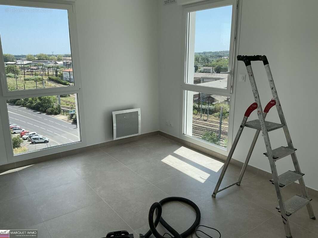 APT T3 offrant 64 m² avec terrasse 34 m² et parking privatif au 7° et dernier étage avec ascenseur... - photo 10