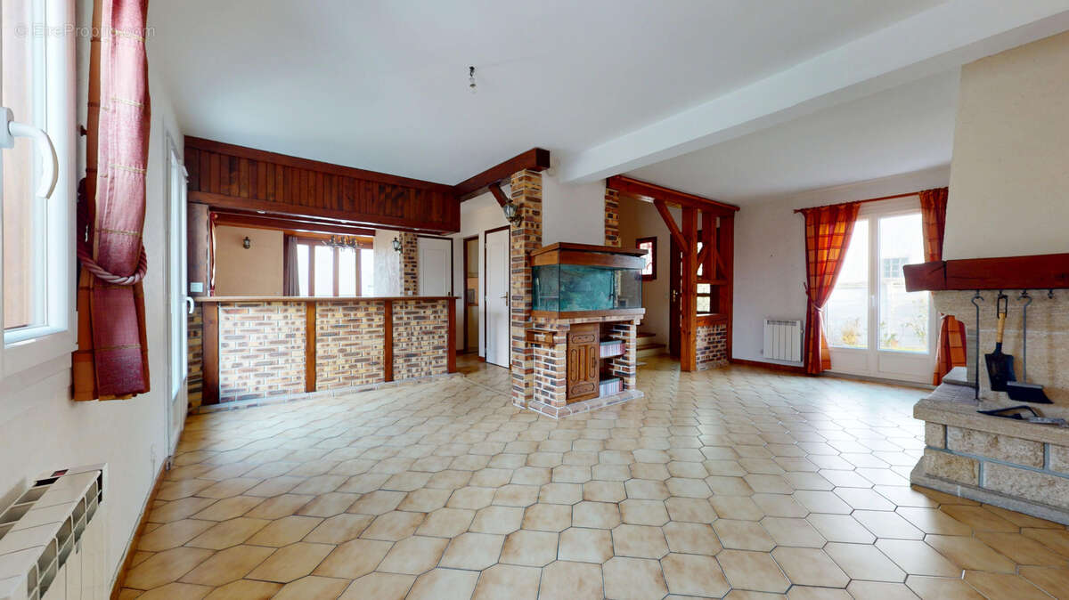 Maison à MONTIGNY-LES-CORMEILLES