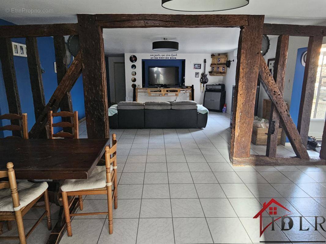 Maison à ECLARON-BRAUCOURT-SAINTE-LIVIERE