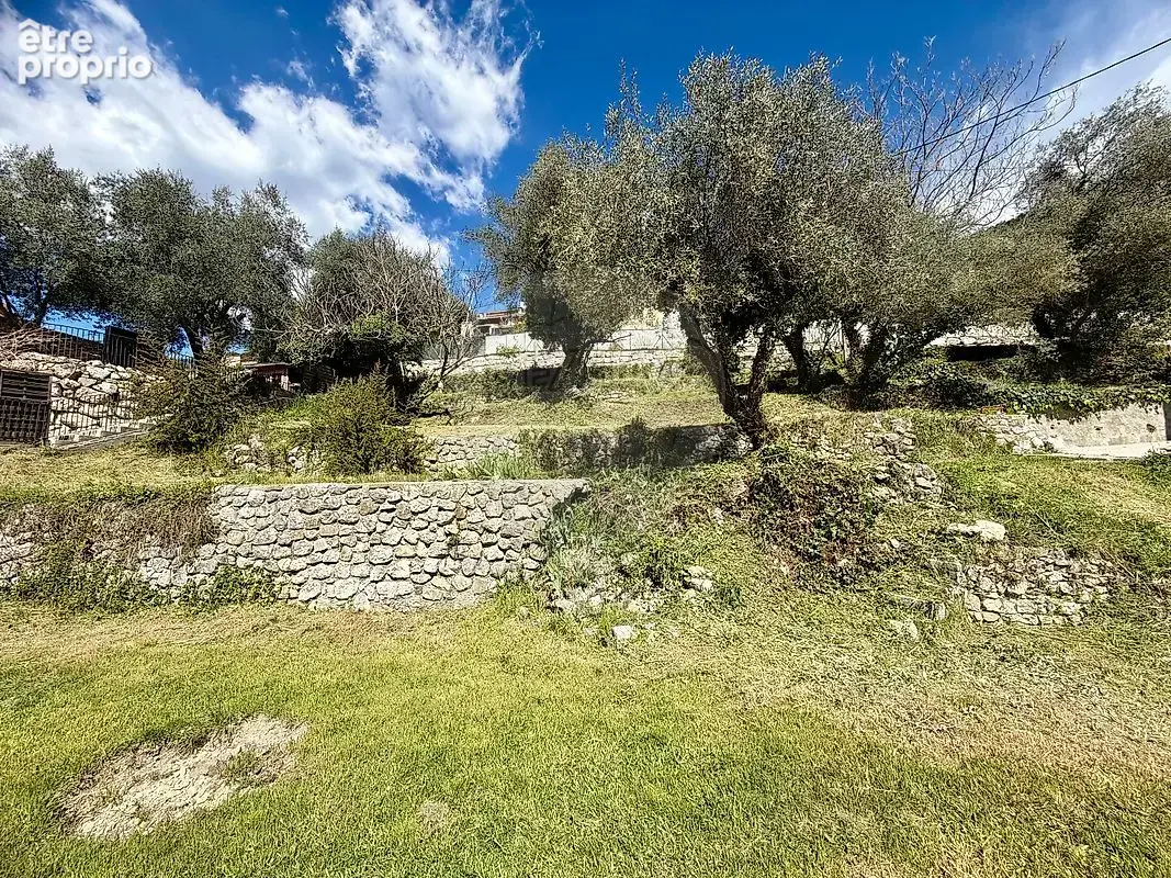 Photo Terrain à Tourrette-Levens au prix de 169 000€