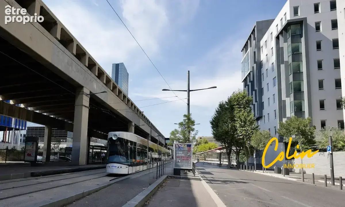 Commerce 205 m² à Marseille-3e  - photo 3