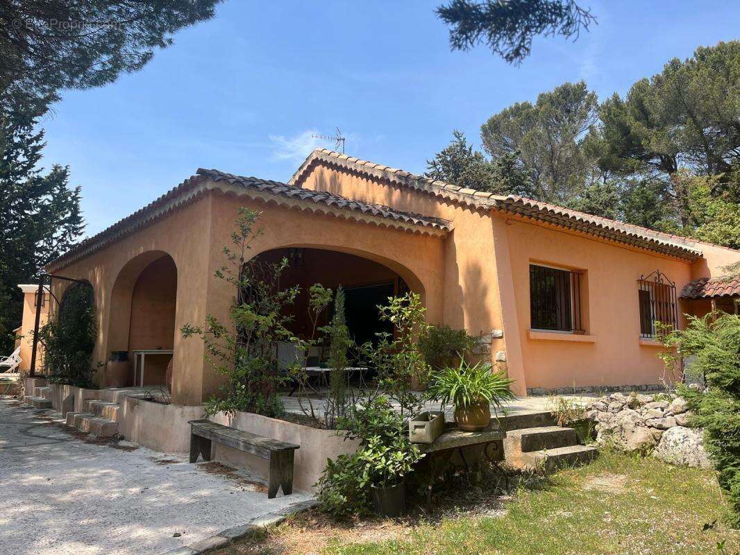 Maison à SAINT-MARC-JAUMEGARDE