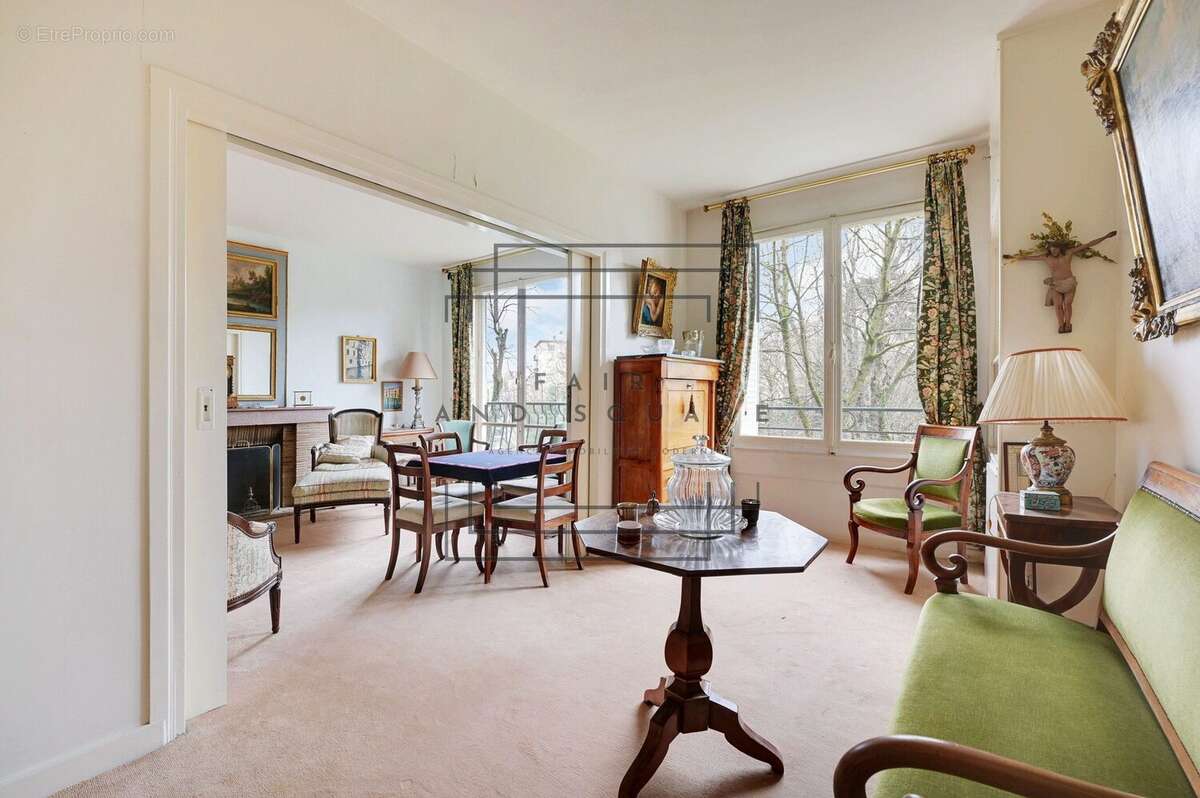 Photo non contractuelle - Appartement à NEUILLY-SUR-SEINE