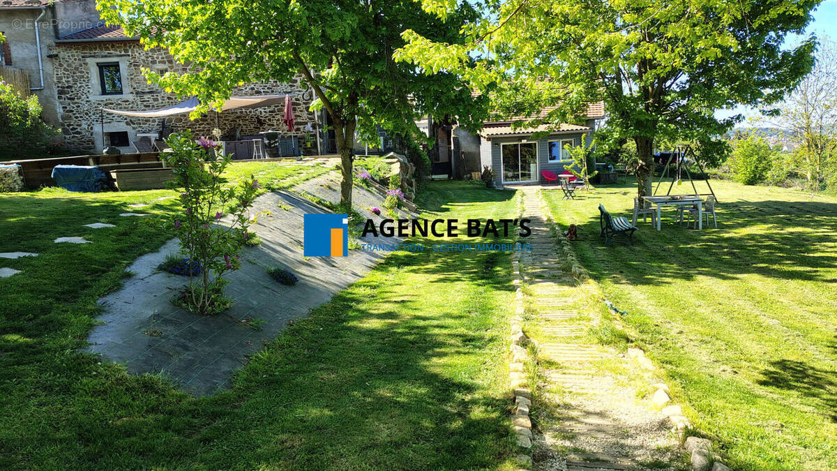 Photo 1 - Maison à SAINT-JEAN-BONNEFONDS