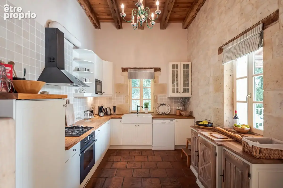 Charmante maison en pierre de 3 chambres avec piscine et vue - photo 4