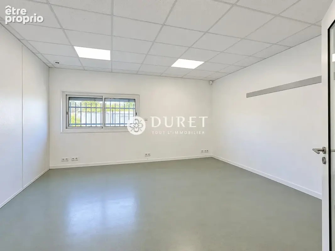 Commerce 384 m² à vendre à La Garnache (85710) - photo 8