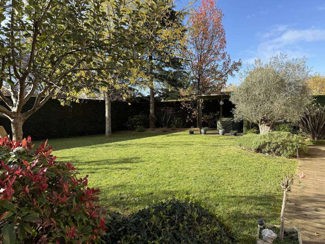 Photo 9 - Maison à LA TOUR-DE-SALVAGNY