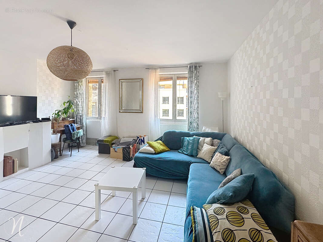 Appartement à SAINT-ETIENNE