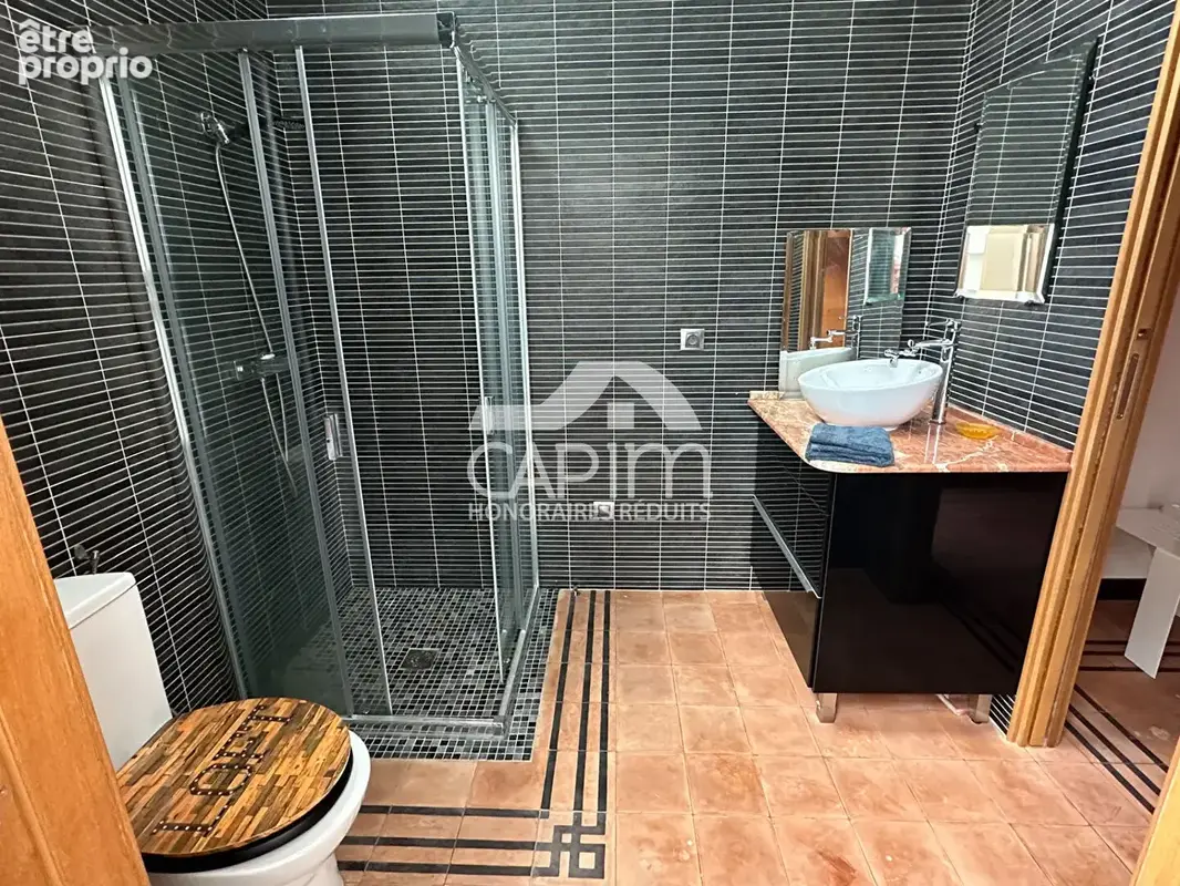 Loft - Fougères - 9 pièces - 550 m2 habitables - Piscine- Salle de Cinéma - photo 11