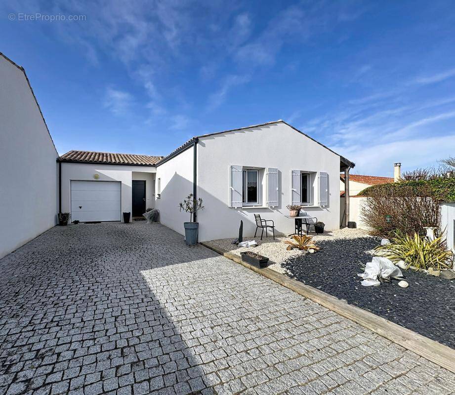 Maison à SALLES-SUR-MER