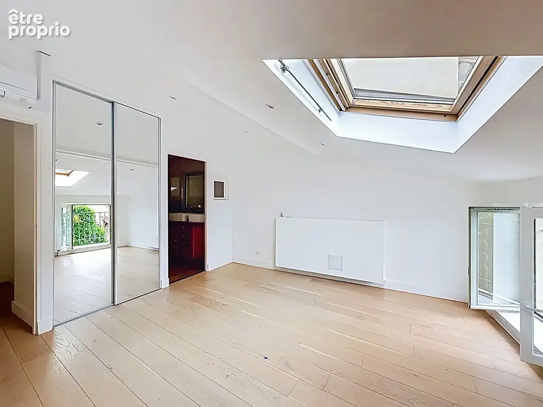Dardilly, coup de coeur alliant charme de l'ancien, rénovation de qualité et piscine - photo 7
