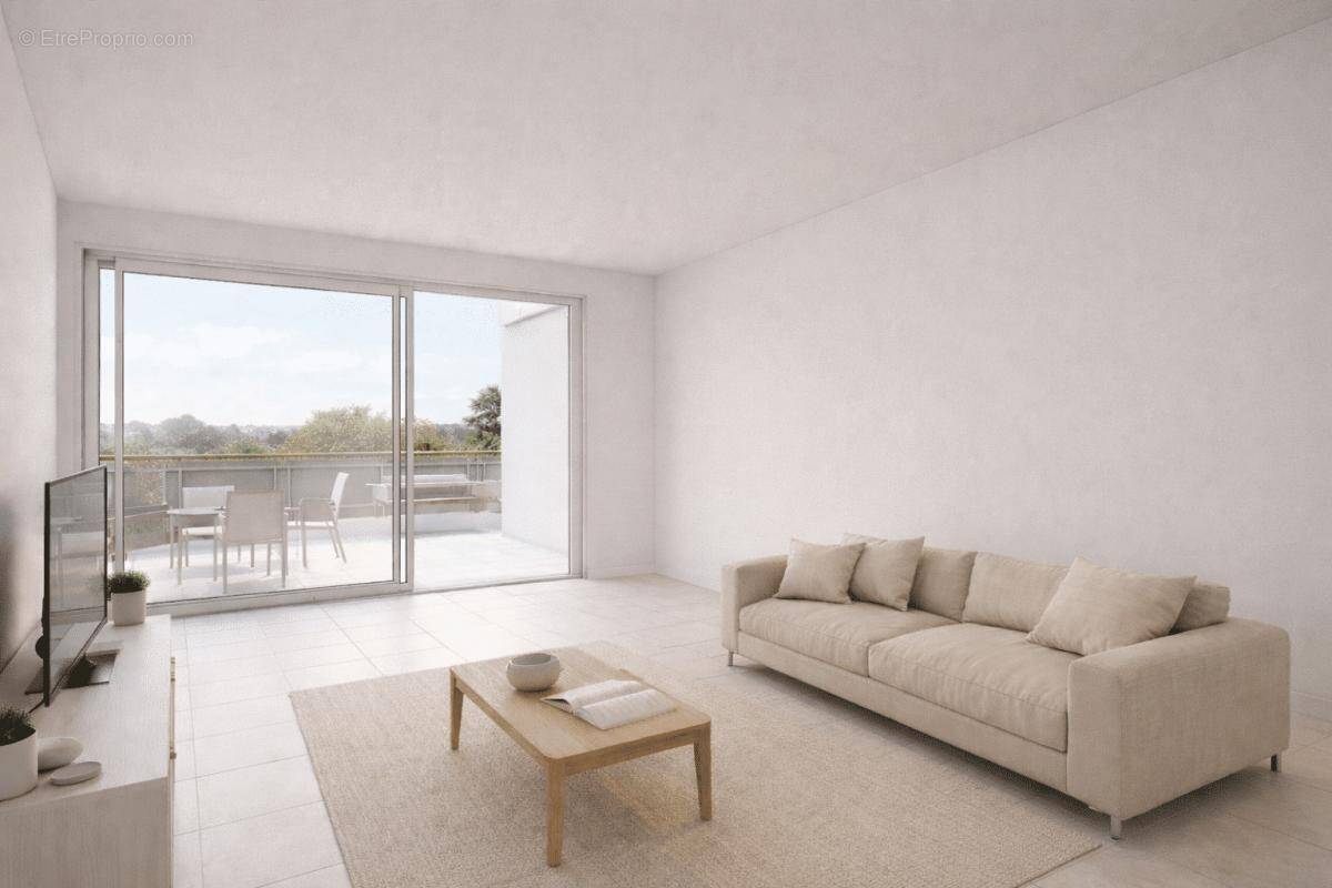 Appartement à BORMES-LES-MIMOSAS
