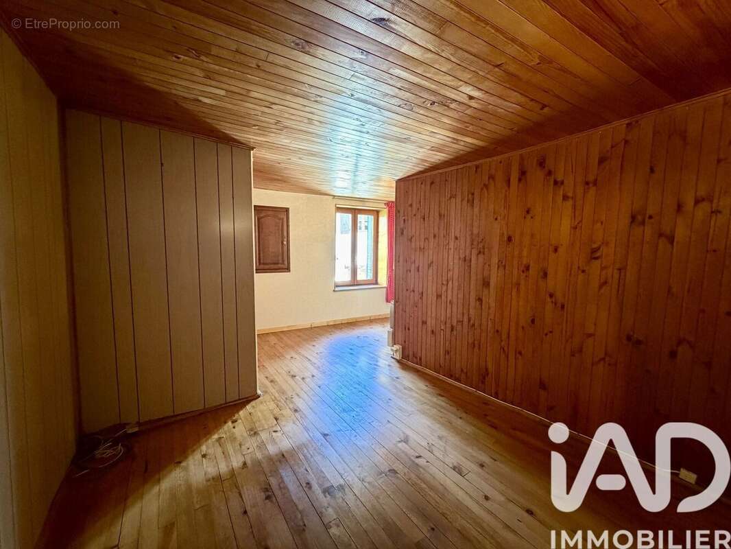 Photo 6 - Maison à JUJURIEUX
