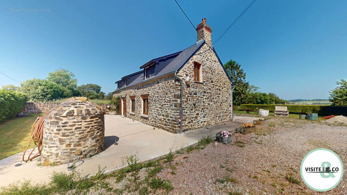Maison à MENIL-HERMEI