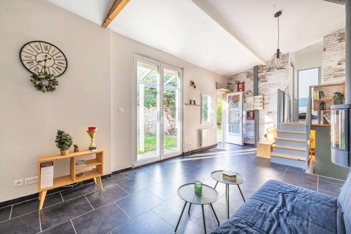 Maison à ISSY-LES-MOULINEAUX