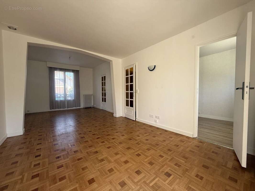 Maison à CHELLES
