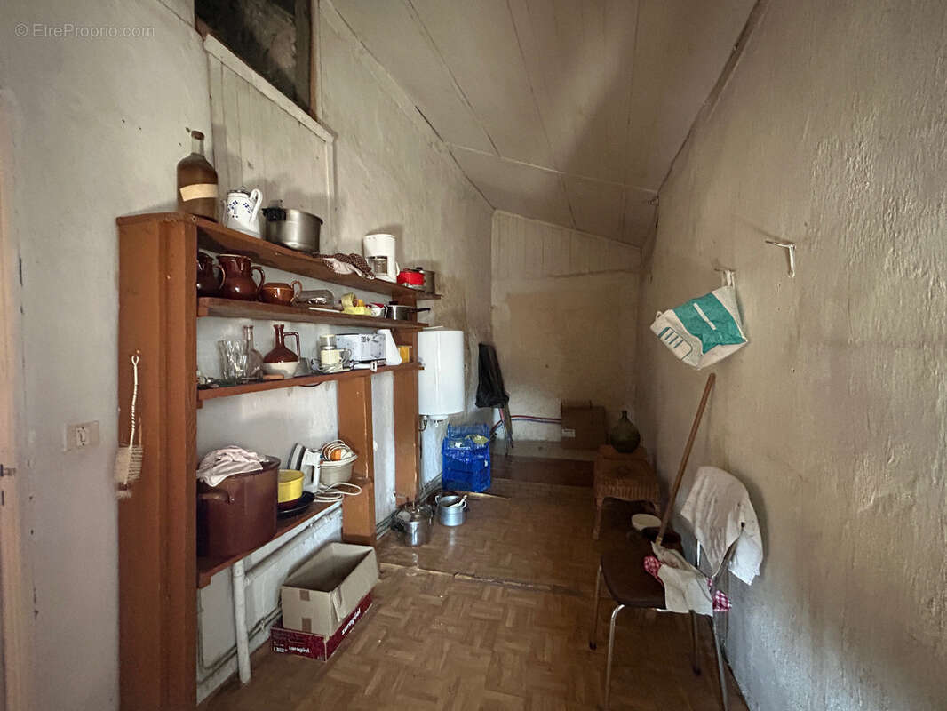 Maison, 3 chambres, 2000 m2 de terrain, garage. - photo 10