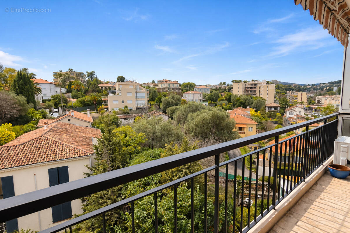 Appartement à LE CANNET