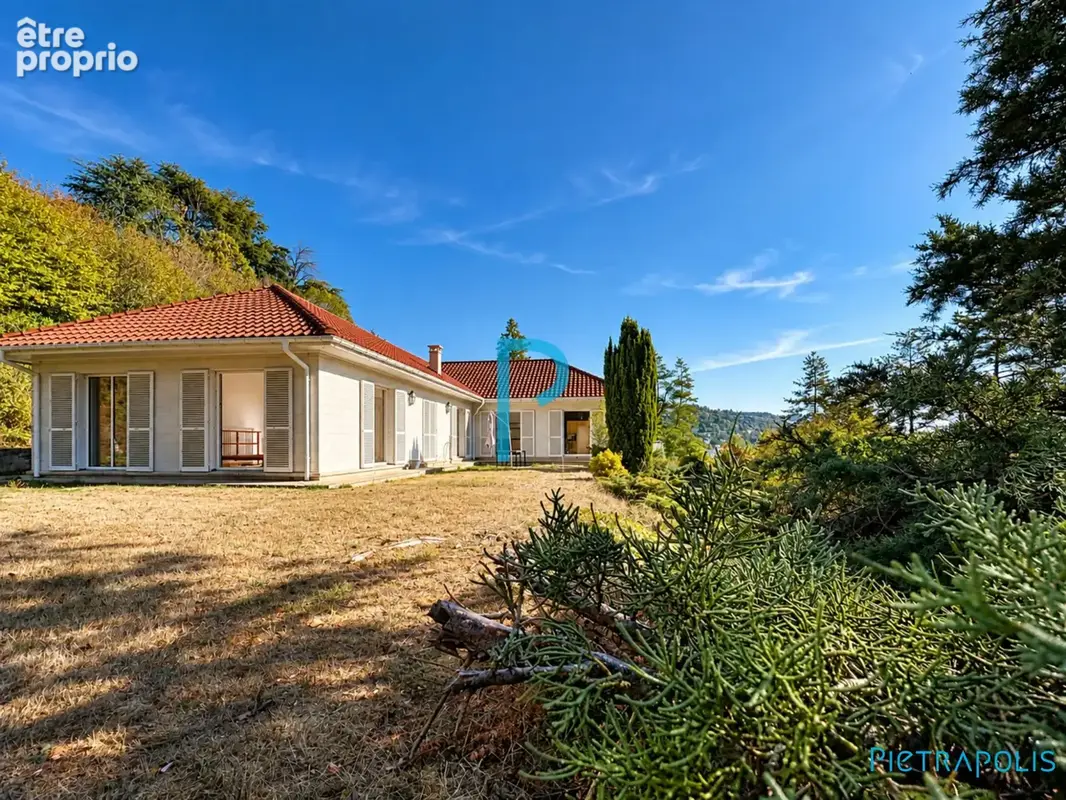 Maison 7 pièces 185 m² à vendre à Tarare (69170) - photo 8