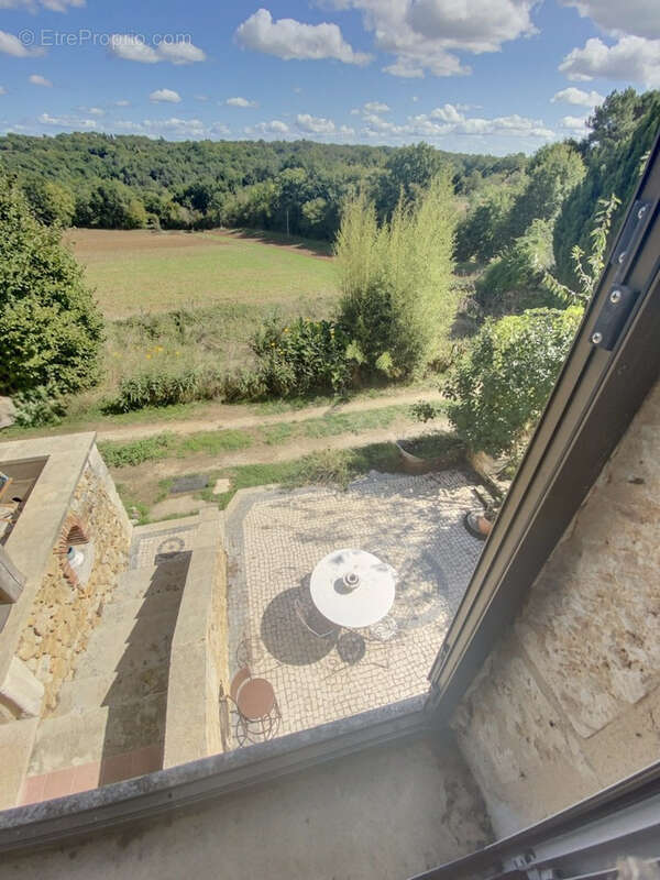 Maison à DOUVILLE